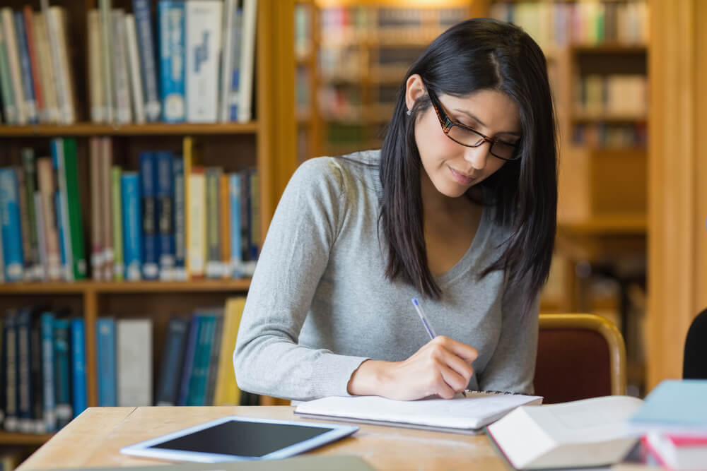 Quais as vantagens em fazer uma faculdade?